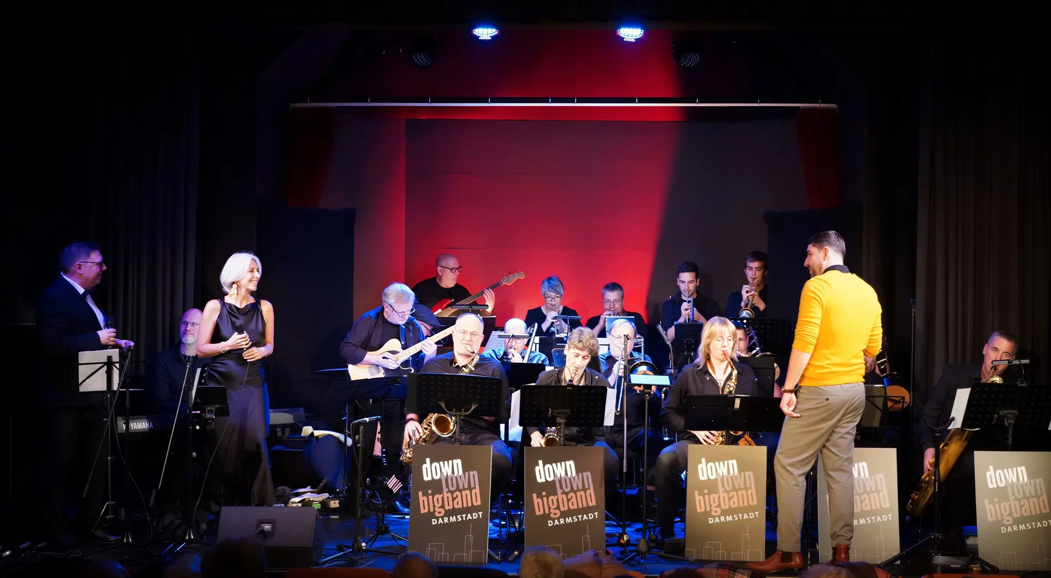 Die-Burg-groovt-Downtown-Bigband