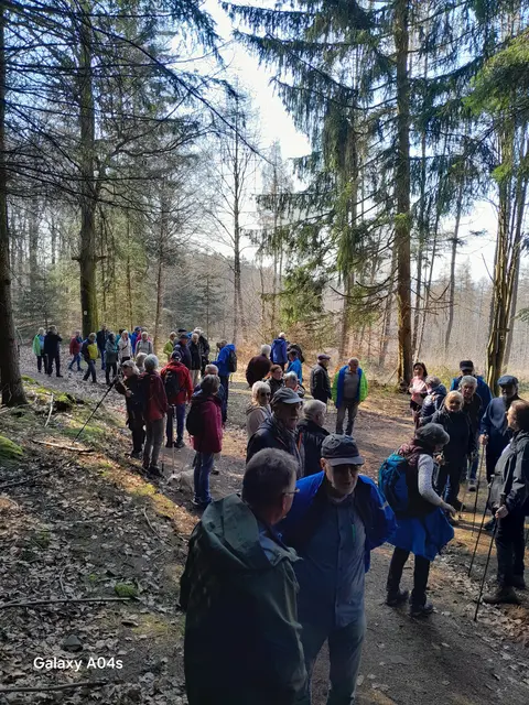 Warten beim Dreimärker | Foto: Ferdinand Lang