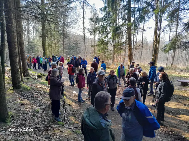 Warten  beim Dreimärker | Foto: Ferdinand Lang