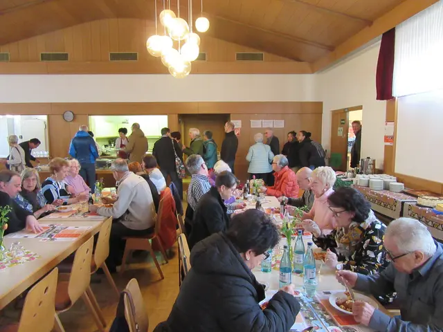 "Anstehen" zum Essen | Foto: Friedrich Frank