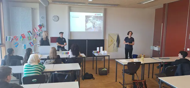 Viele Firmen konnten den 9. Klassen der RSE ihre Berufsbildern intensiv vorstellen. | Foto: Simone Blank