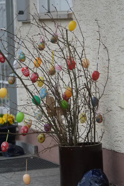 Bunte Ostereier allerorten.