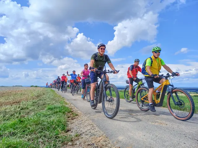 Eine abwechslungsreiche Radtour durch die schöne Landschaft des Odenwaldes mit Pausen im Grünen sowie gesellige Abendveranstaltungen mit Musik und Tanz erwartet die Teilnehmerinnen und Teilnehmer bei der Drei-Länder-Radtour. | Foto: Touristikgemeinschaft Odenwald