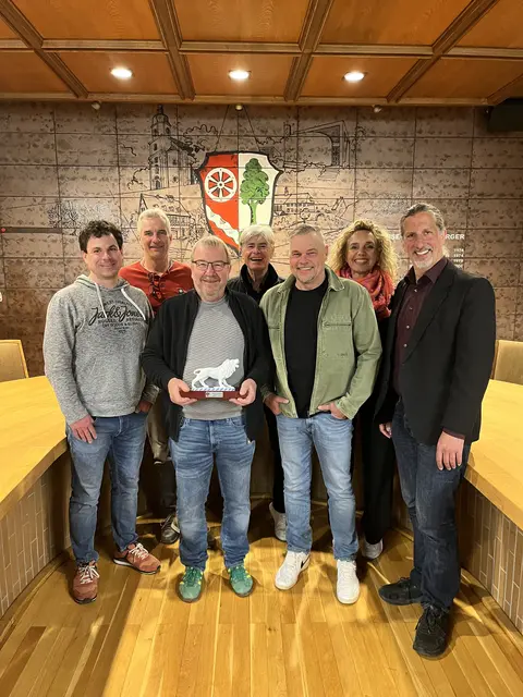 Auf dem Bild von links nach rechts:
Björn Henn, Rudi Thorwart, Egmar Hein, Berthold Oberle, Meik Sulima, Carmen Stripp, Thomas Becker