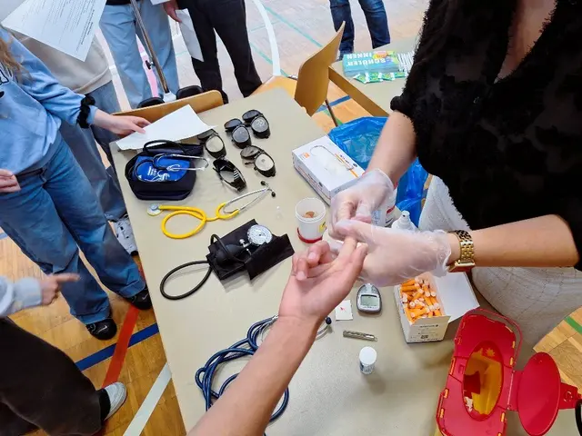 Pflege zum Anfassen am Stand der Rohe’schen Altenheim-Stiftung. | Foto: Rohe'sche Altenheim-Stiftung