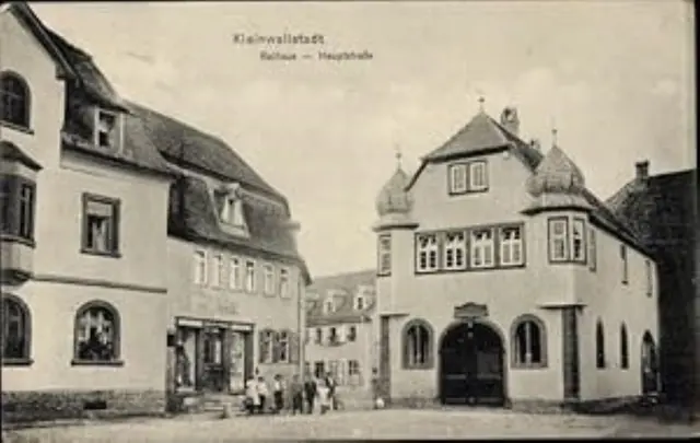 Postkarte aus dem Jahr 1913: Das Rathaus in Kleinwallstadt | Foto: Private Sammlung