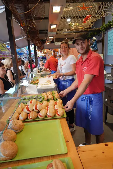 Fisch kommt an nicht nur in Miltenberg bei der Michaelismesse. Der Fischmarkt in Aschaffenburg von Ende April bis Anfang Mai ist ein Geheimtipp für Gourmets, Gaumenfreunde, Genussmenschen &amp; Gessellige.
