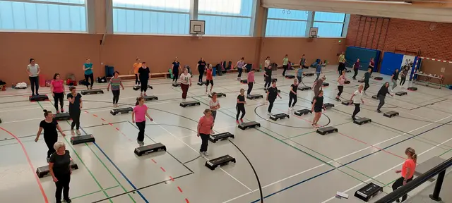 Step Aerobic mit Steffi Amendt | Foto: TV Kleinheubach