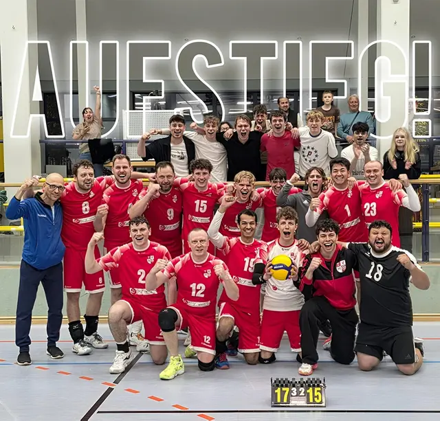 Erfolg pünktlich zur Hauptversammlung: Die Volleyballer des TV Miltenberg feiern ihren Aufstieg in die Bezirksliga. | Foto: Lukas Balles-Wolf