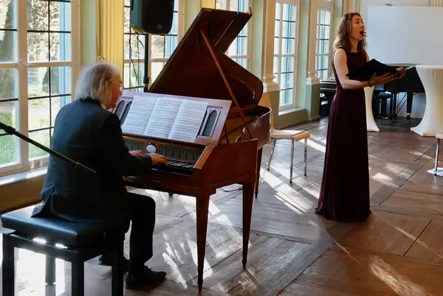 Das Zusammenspiel von Natasha Goldberg und Michael Günther, die Würdigung Peter Anton Kreussers, die Resonanz des Publikums und die Bedeutung des Ortes verschmolzen zu einem Konzertereignis, das die Musikkultur in Wertheim nachhaltig bereicherte. 