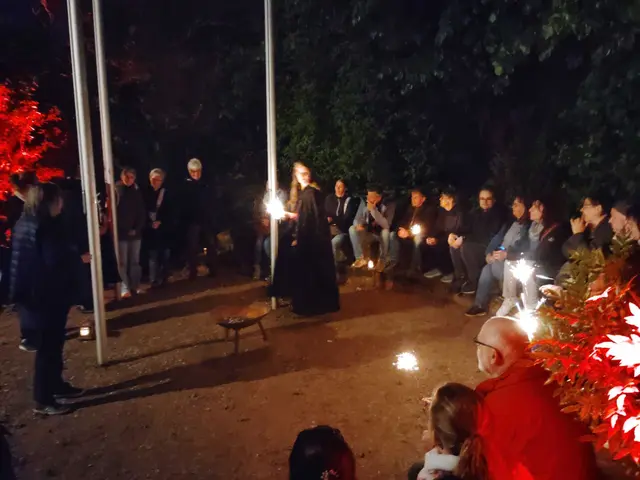 Die Hexe ist erlöst, das Feuer wird entfacht | Foto: Theaterverein Obernburg 