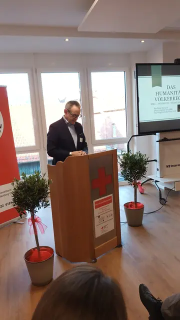 Miltenbergs Bürgermeister Bernd Kahlert :"Mein aufrichtiger Dank gilt Ihnen allen, den hauptamtlich Mitarbeitenden, den Ehrenamtlichen und allen Unterstützerinnen und Unterstützern. Sie sind das Herz des Verbandes, ohne Sie wären achtzig Jahre Hilfe definitiv nicht möglich gewesen." 
