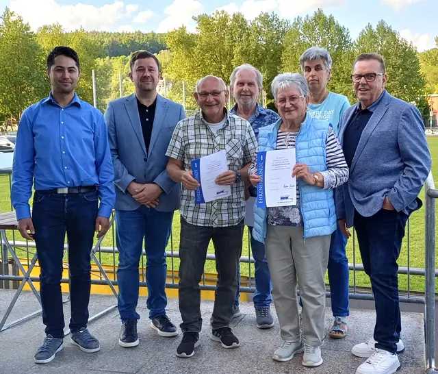 Von links nach rechts:
Pierre Lieske, Nikolaus Volland, Michael Landwehr, Bernhard Wolz, Heidemarie Dworschak, Dorothea Kraus, Jürgen Wolf
