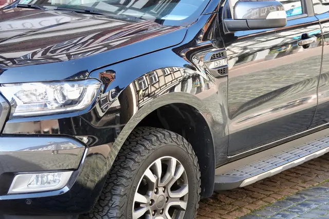 Alt und neu, real und reflektiert 