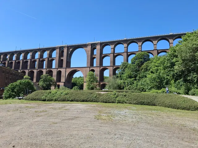 Die weltgrößte Ziegelsteinbrücke hält noch immer | Foto: Wolfgang Giegerich