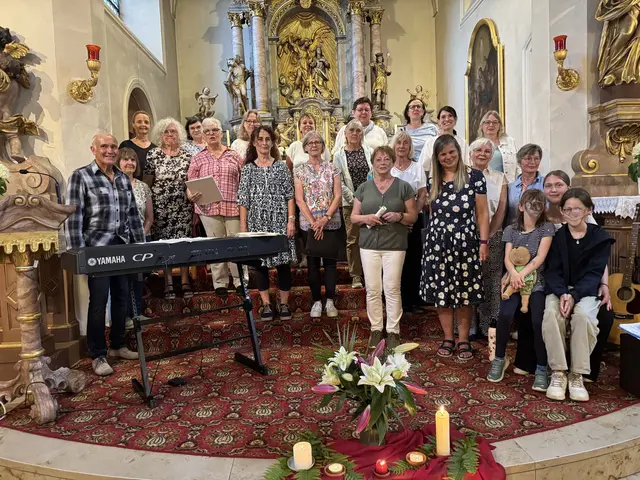 Singgruppe Wegzeichen mit befreundeten Sängerinnen
