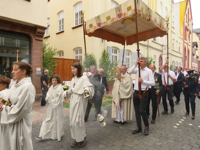 Fronleichnamsprozession durch die Altstadt von Miltenberg | Foto: Nina Reuling