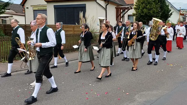 Musikverein Germania bei der Fronleichnamsprozession 2026 in Bürgstadt