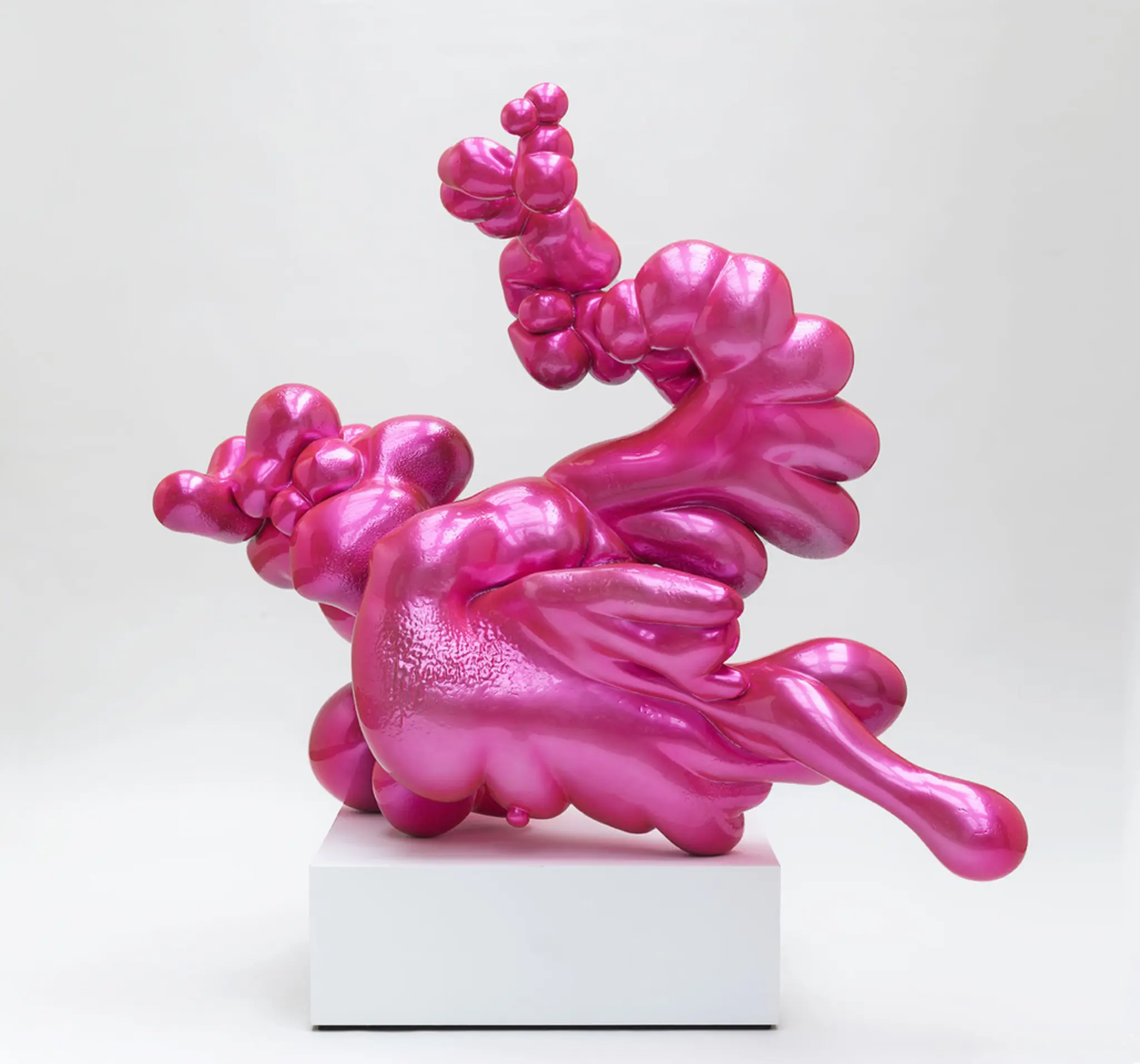 Galerie-Mond-Fine-Art-pr-sentiert-im-LIVING-BERLIN-FAITH-ein-Ausstellungsprojekt-mit-MANZUR-KARGAR-Malerei-und-ULRIKE-BUHL-Skulptur-