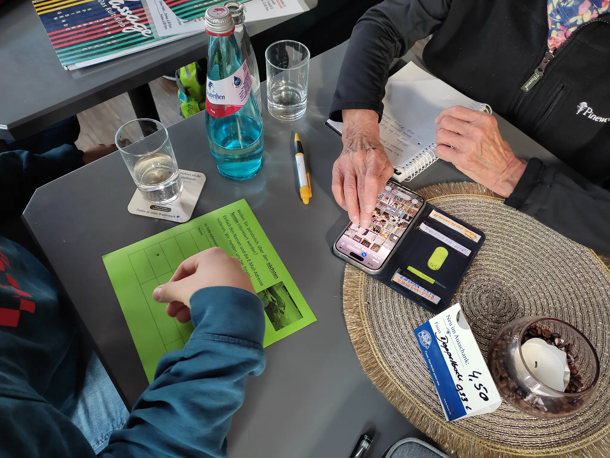 Digital-Sprechstunde-f-r-Seniorinnen-und-Senioren