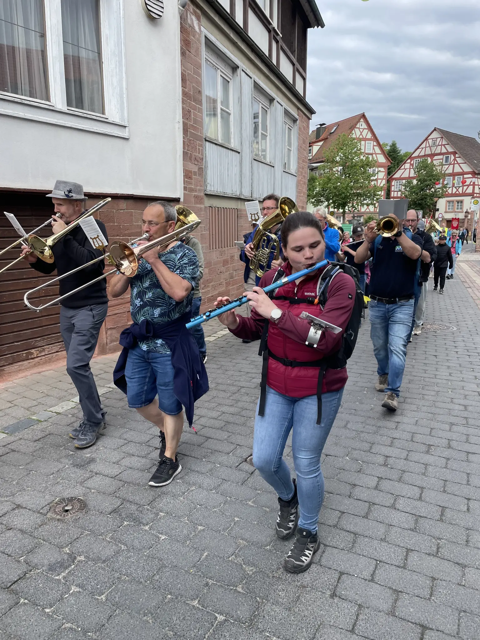 Auf-nach-Walld-rn-