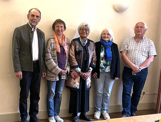Die wieder gewählte Vorstandschaft: von links Joachim Bieber, Marlies Oswald, Maria Breunig und Wolfgang Klietsch. In der Mitte Jutta Deckart, die nach 30 Jahren verabschiedet wurde.
 | Foto: Privat