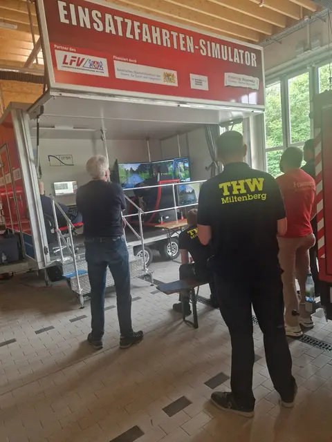 Der Fahrsimulator ist auf einem mobilen Anhänger verlastet und gastiert die kommenden Wochen hier im Landkreis. | Foto: THW Miltenberg 