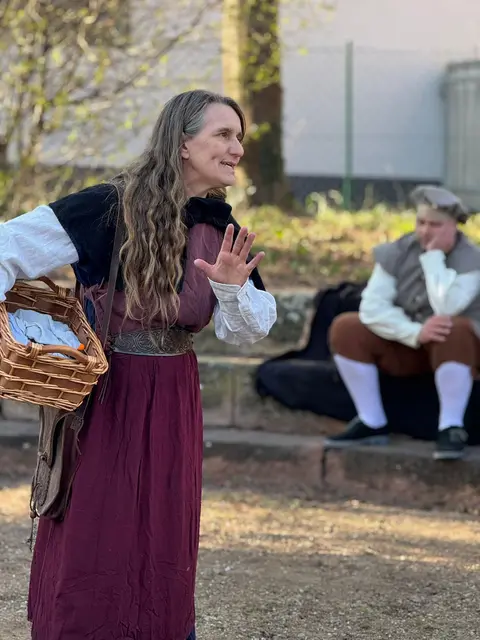 Konrad konnte es kaum erwarten: Seine Frau bei der "Bergpredigt" teilt gerne aus.
"Szenen (m)einer Ehe": Seien Sie dabei! | Foto: Theaterverein Obernburg