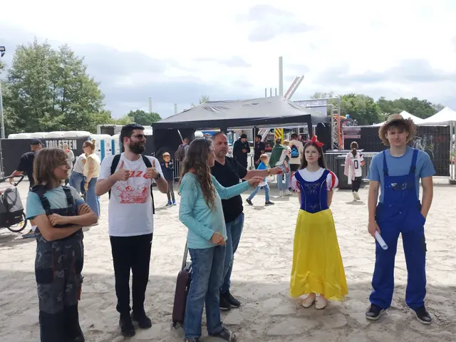 Das Ensemble kurz vor der Aufführung | Foto: Theaterverein Obernburg