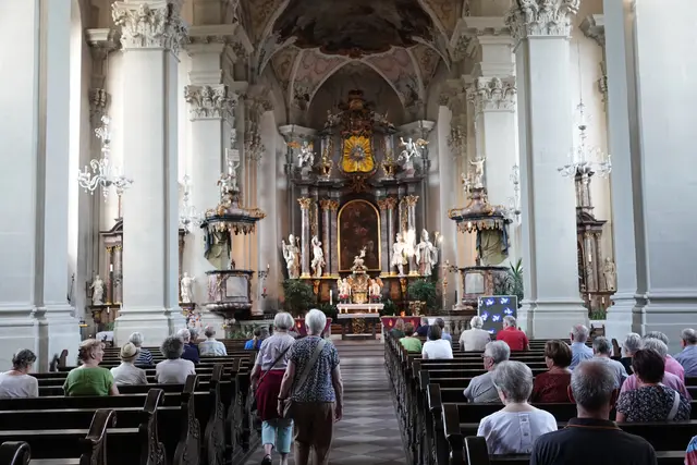 Chöre, Chance, Continuo. 

Die nächste Veranstaltung der Reihe findet am Freitag, 7. August 2026, statt. Dann wirken zwei Chöre mit: St. Gangolf Amorbach und der Chor StimmArt Collenberg. Damit setzt die Kirchenstiftung ihr Angebot fort, mitten im örtlichen Leben einen Raum für Musik, Besinnung und Begegnung zu öffnen. 