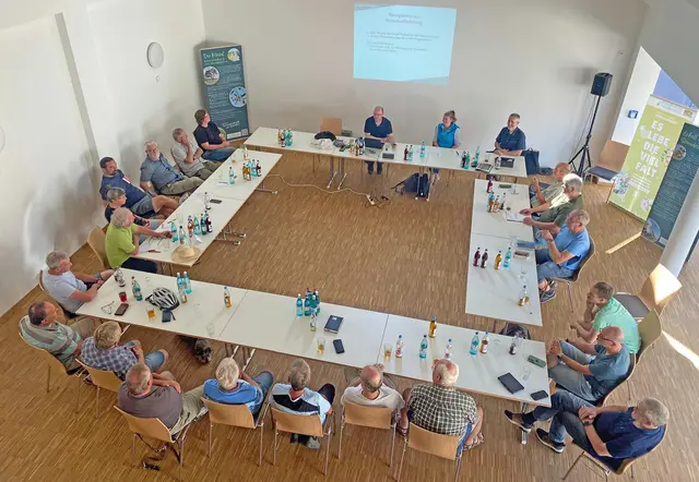 Im Begegnungshause Hausen tauschten sich die Aktiven des Runden Tischs Streuobst aus.  | Foto: Peter Lutz