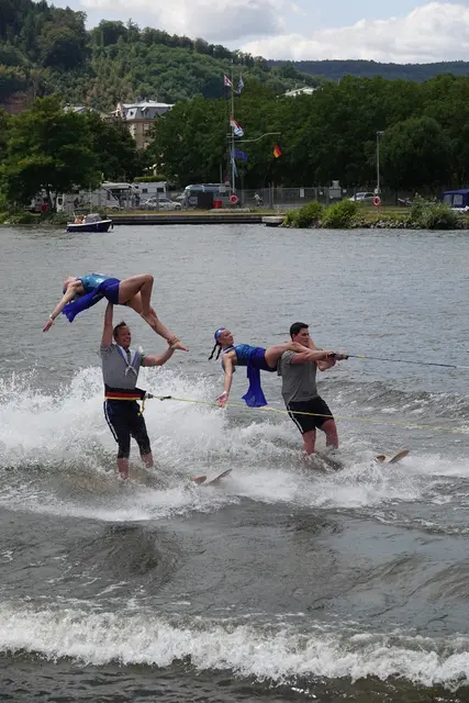 Der Aktionstag der Wasserschutzpolizei war in Miltenbergein voller Erfolg für den Hochwasserschutz und die Prävention. Er brachte die Generationen zusammen und stärkte das Bewusstsein für Sicherheit am und im Fluss. 