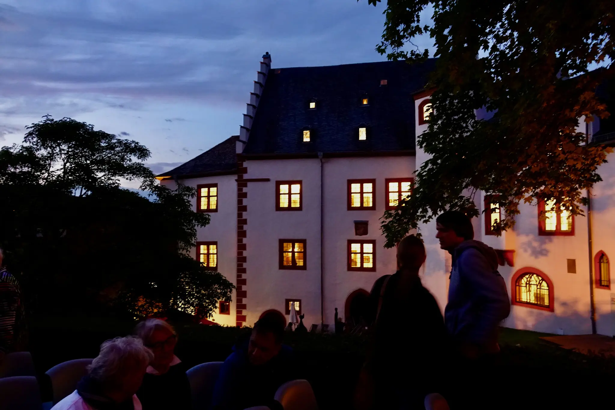 LIVE-MUSIK-LITERATUR-LEBENSFREUDE-Kultursommer-auf-der-Mildenburg-startet-am-27-Juli-2026