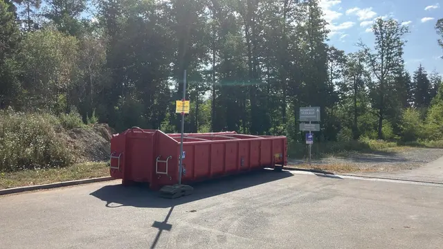 Ein spezieller Fallobst-Container steht ab sofort auf dem Grüngutplatz Buchen (Sansenhecken) zum Befüllen bereit. 

 | Foto: KWiN 