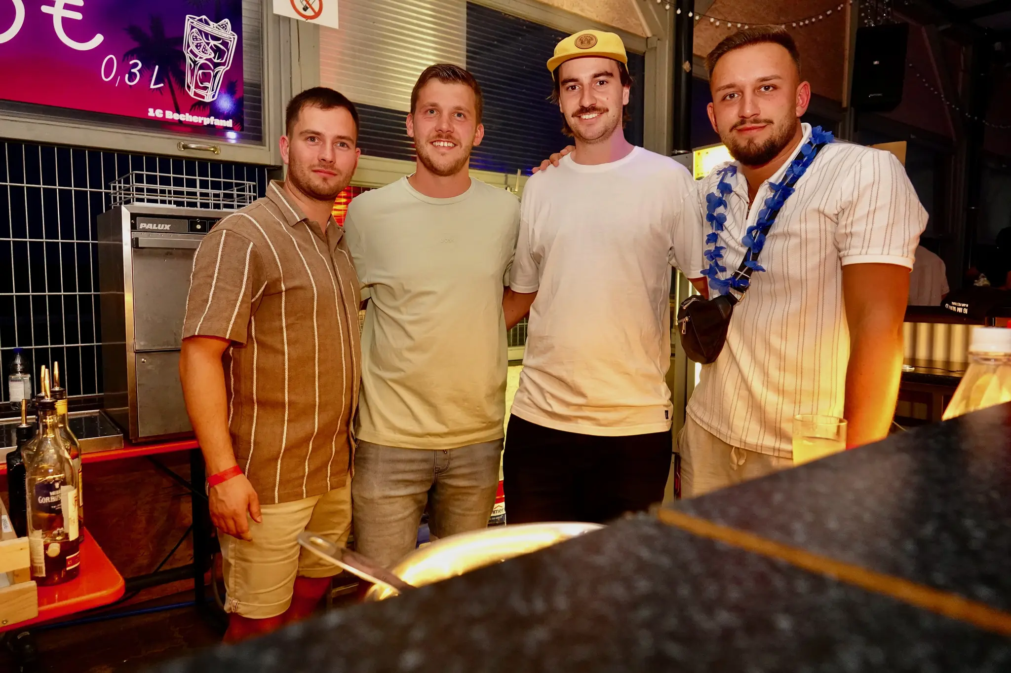 Fu-ball-Funk-und-Fanta-Korn-Das-furiose-Fest-im-Heppdieler-Sportheim
