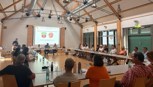 Gemeinsame Sitzung der Gemeinderäte Sulzbach und Leidersbach. | Foto: Lisa Sperlich