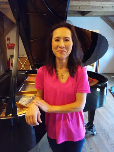 Unsere Lehrkraft für Triola, Melodica und Klavier | Foto: Kyoko Kanazawa