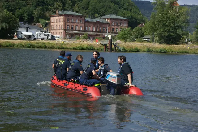 Entspannt lässt sich mit einem Motor fahren... | Foto: THW Miltenberg