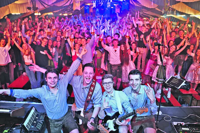 Sonntag, 6. September 2026, 18:00 Uhr, Festzelt der Michaelismesse Miltenberg: Zum Finale spielt die Münchner Kapelle i-Düpferl | Foto:  i-Düpferl