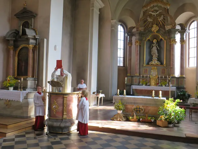 Die Messfeier zum Hochfest "Mariä Aufnahme in den Himmel" fand in der Klosterkirche in Miltenberg statt | Foto: Nina Reuling