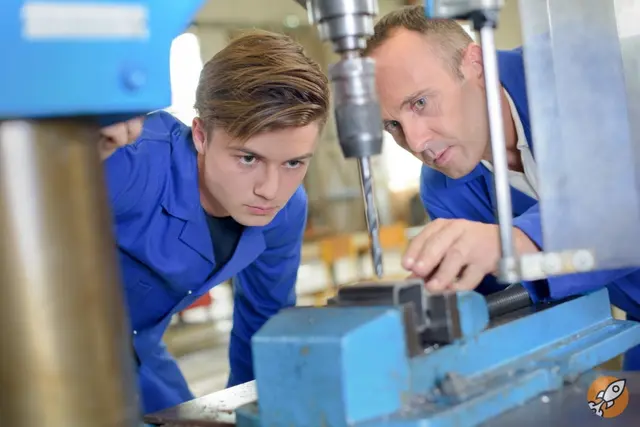 Bei den Praktikumswochen können Unternehmen im Landkreis interessierte Talente von morgen kennenlernen.

 | Foto: auremar - stock.adobe.com