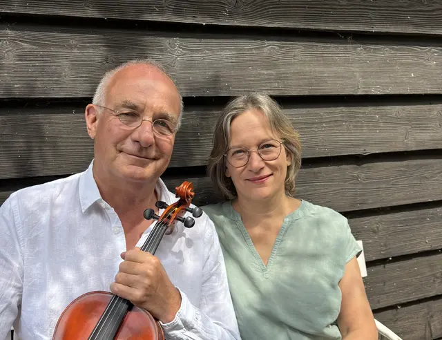 Unsere Lehrkräfte für Violoncello (Ursula Lauer) sowie für Viola und Violine (Martin Lauer)  | Foto: Ursula und Martin Lauer