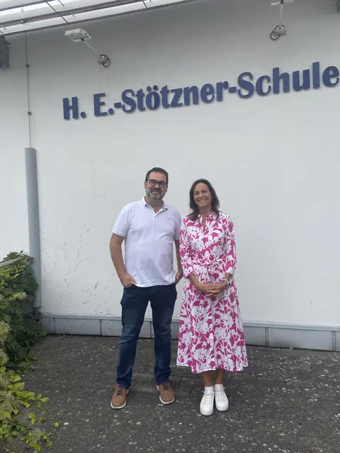 Martina Plott und Peter Rothermich von der Heinrich-Ernst-Stötzner-Schule. | Foto: Privat