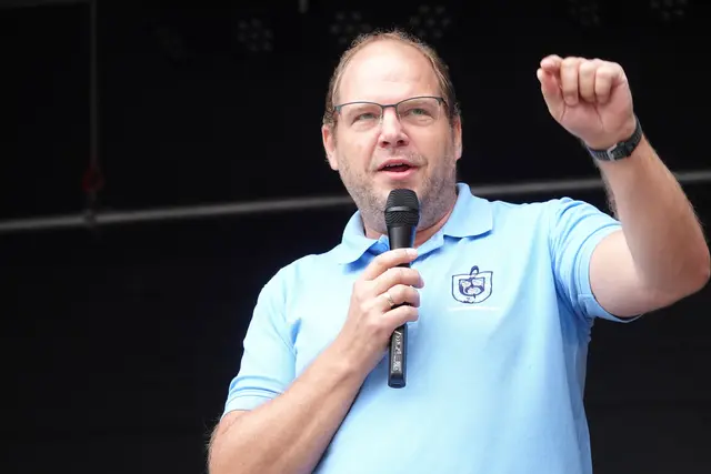 Kein Altes Eisen - Dirigent Andy Emmert.