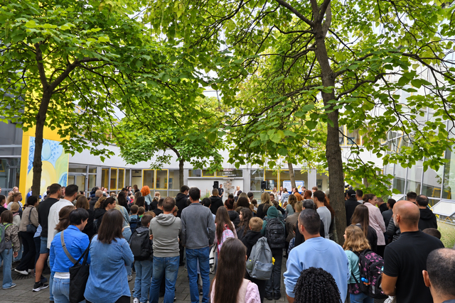 Begrüßung im Innenhof  | Foto: Michael Birkmann