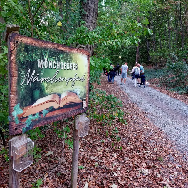 Hier geht's rein in den Wald... | Foto: Wir in Mönchberg e.V.