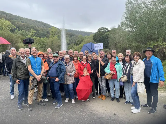 Gruppenfoto am Geysir in Andernach | Foto: Schuljahrgang 1960/61