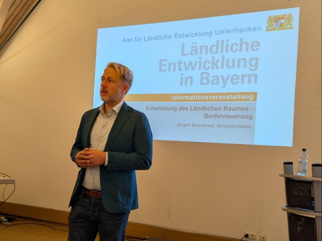 Bild: MdL Martin Stock im Dialog mit den Bürgermeisterinnen und Bürgermeistern des Landkreises Miltenberg. | Foto: Bürgerbüro MdL Stock