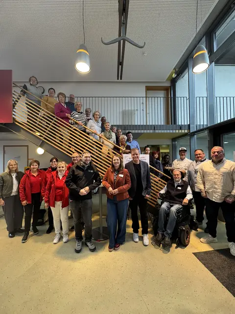 Das Bild zeigt Referentinnen und Referenten sowie Mitglieder der Stadt Walldürn und des Seniorenforum Walldürn im Jugend- und Kulturzentrum beim 1. Walldürner Gesundheitstag