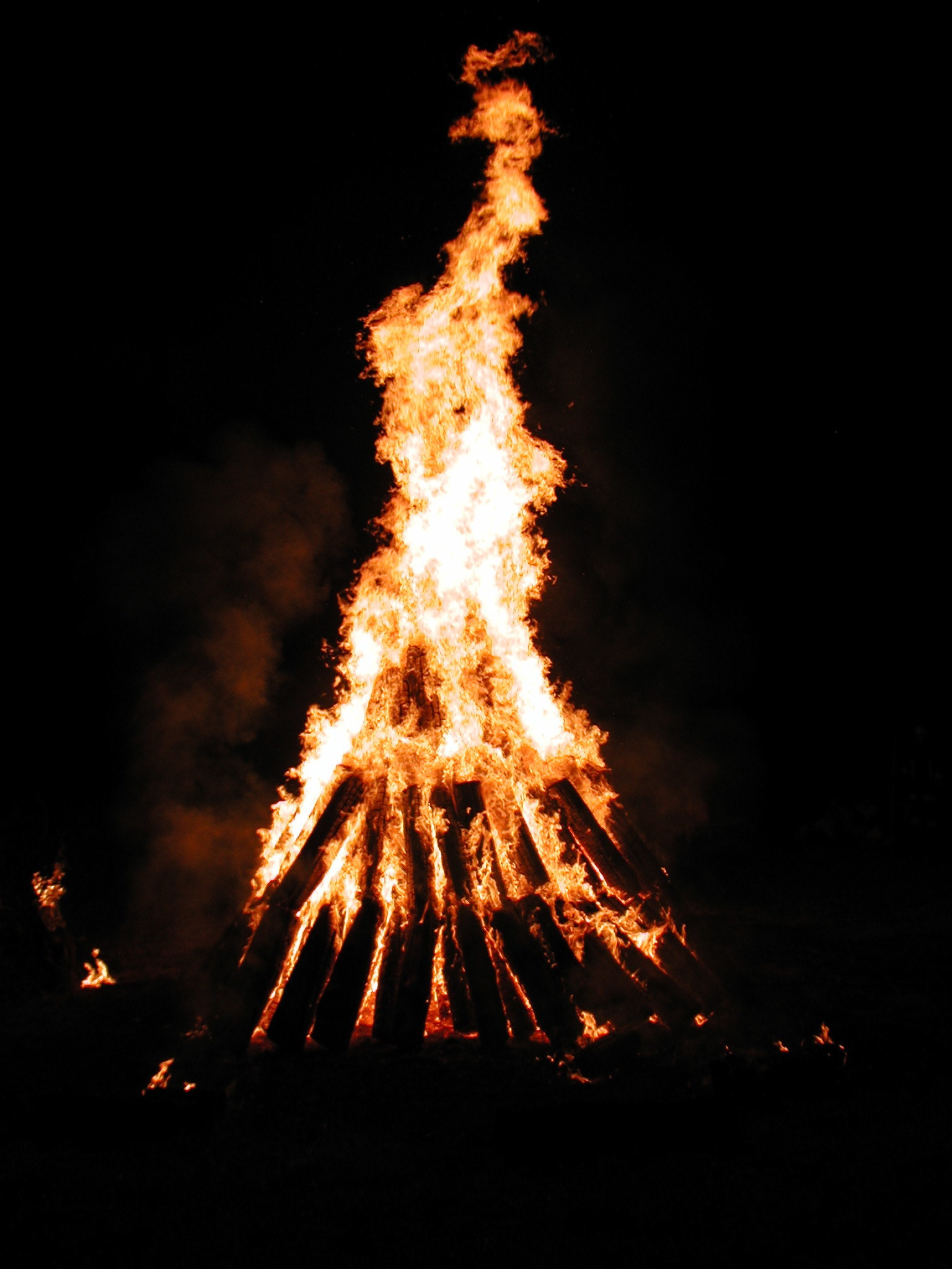 Sonnwendfeuer in den Sohlöden Mechenhard